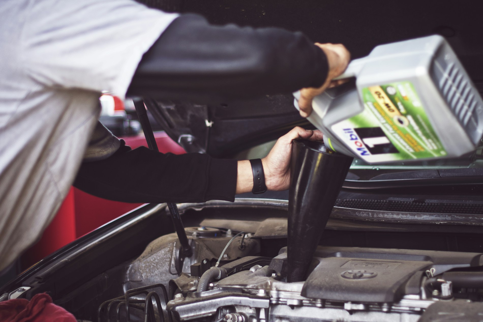 Kadıköy Oto Servis için Sönmez Otomotiv servis alanı